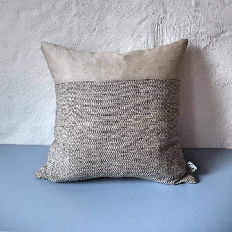 Gråsau FOLDOVER cushion | Neutral | Ivory 001 Svaberg